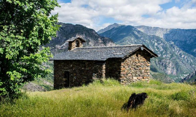 Sant Julià de Lòria con perro – Guía turística de Andorra con perro